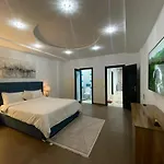 Seaview Apartment In Prime Location