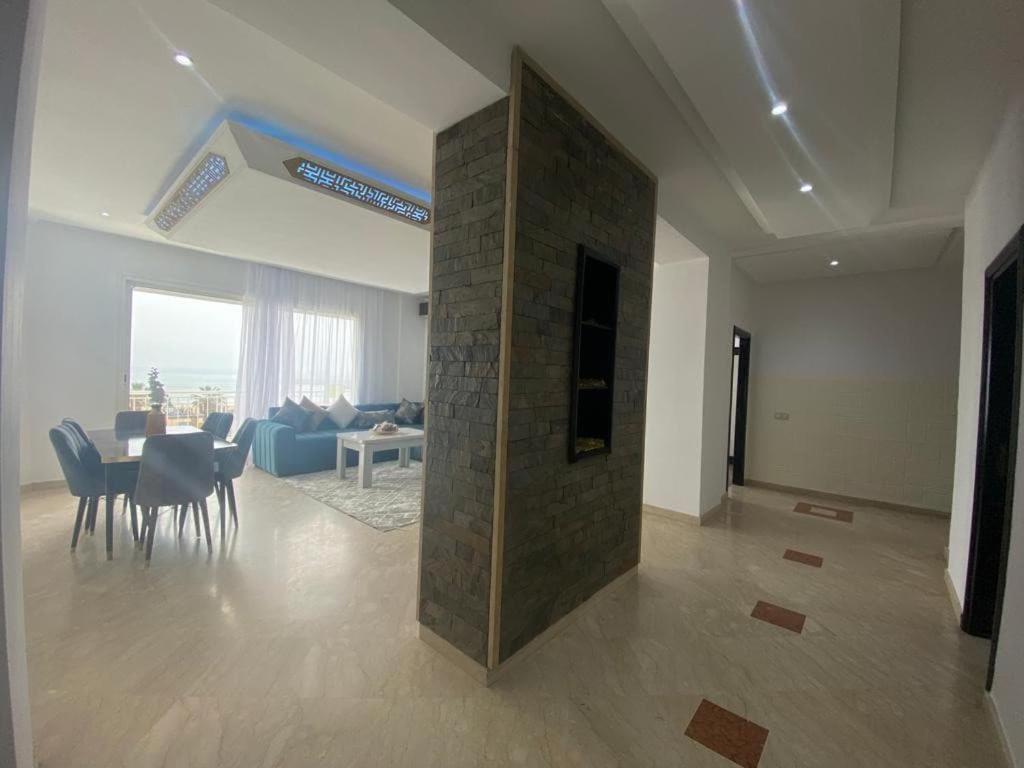 Seaview In Prime Location Apartment